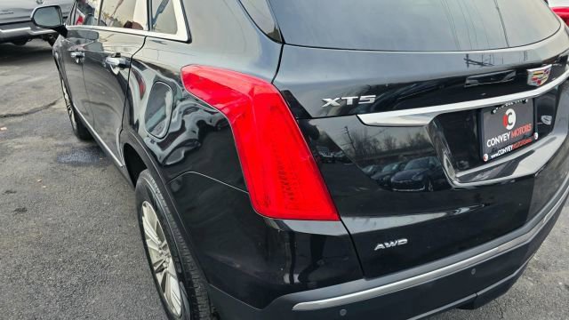 Used 2017 Cadillac XT5 Luxury w/ Driver Awareness Package AWD/4WD image 49