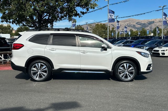 Used 2020 Subaru Ascent Limited w/ Technology Package AWD/4WD image 3
