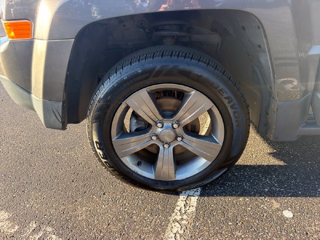 Used 2015 Jeep Patriot High Altitude AWD/4WD image 14