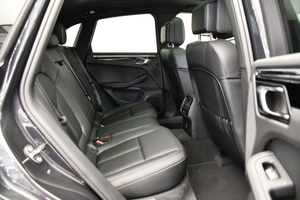 Certified 2025 Porsche Macan Turbo AWD/4WD image 54