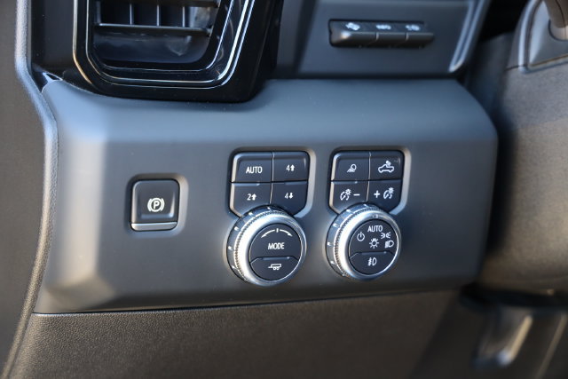 Used 2024 GMC Sierra 2500 AT4 w/ Technology Package AWD/4WD image 25