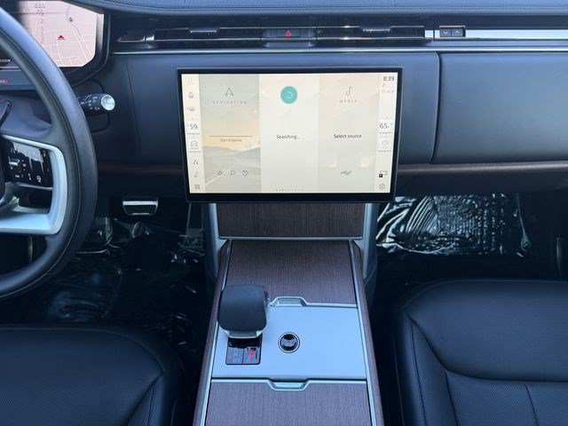 Certified 2024 Land Rover Range Rover Long Wheelbase SE AWD/4WD image 15