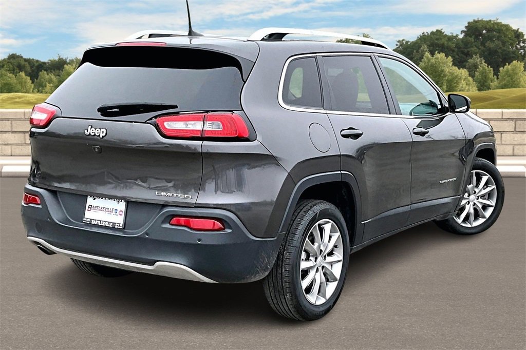 Used 2018 Jeep Cherokee Limited image 12