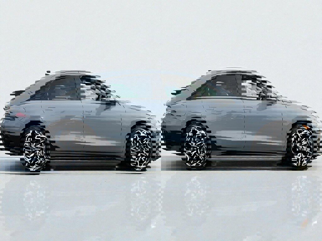 Used 2023 Hyundai Ioniq 6 SEL w/ Cargo Package image 2