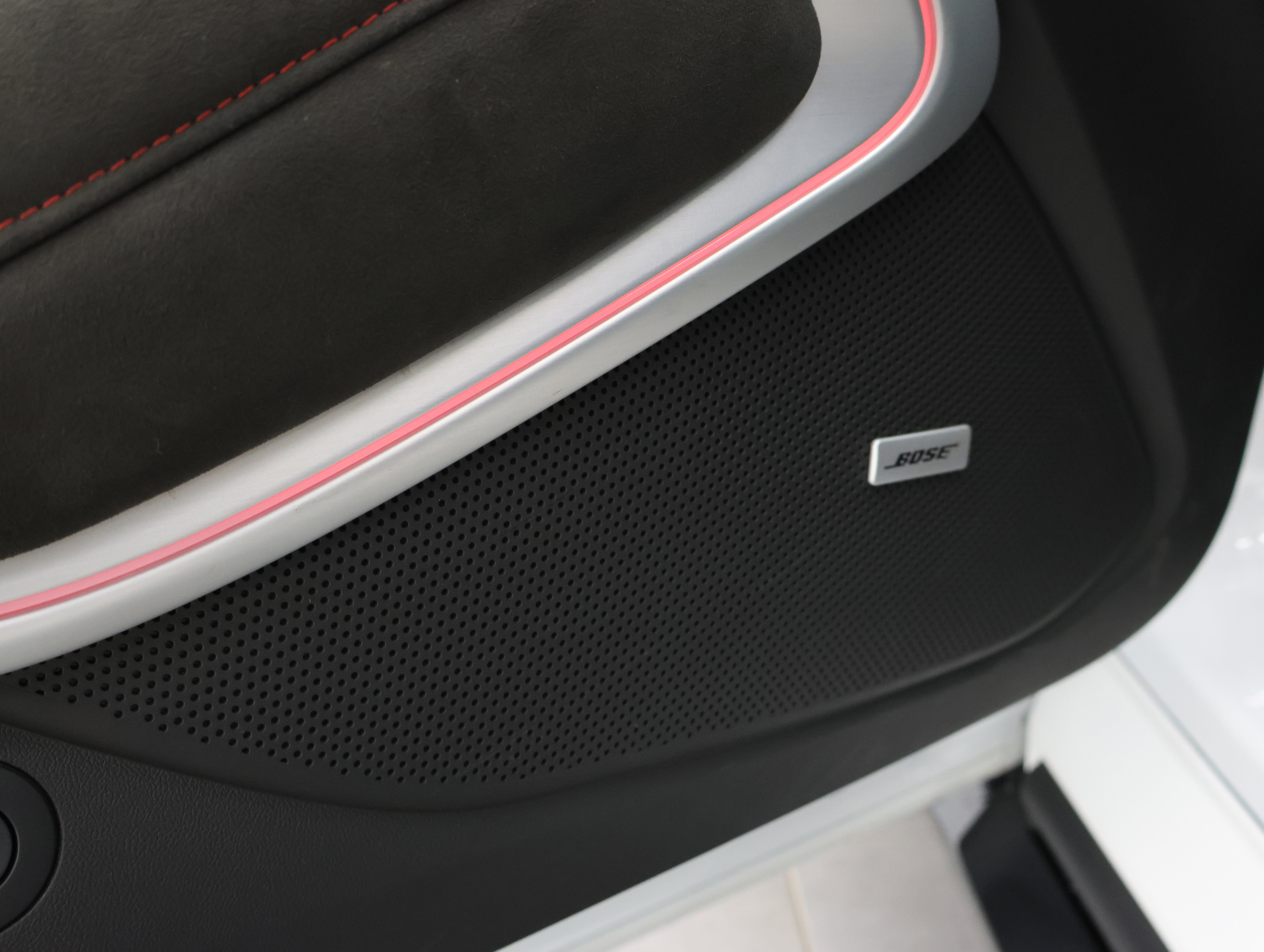 Used 2018 Chevrolet Camaro ZL1 RWD image 38