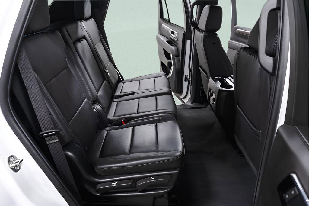 Used 2025 Chevrolet Tahoe LT image 37