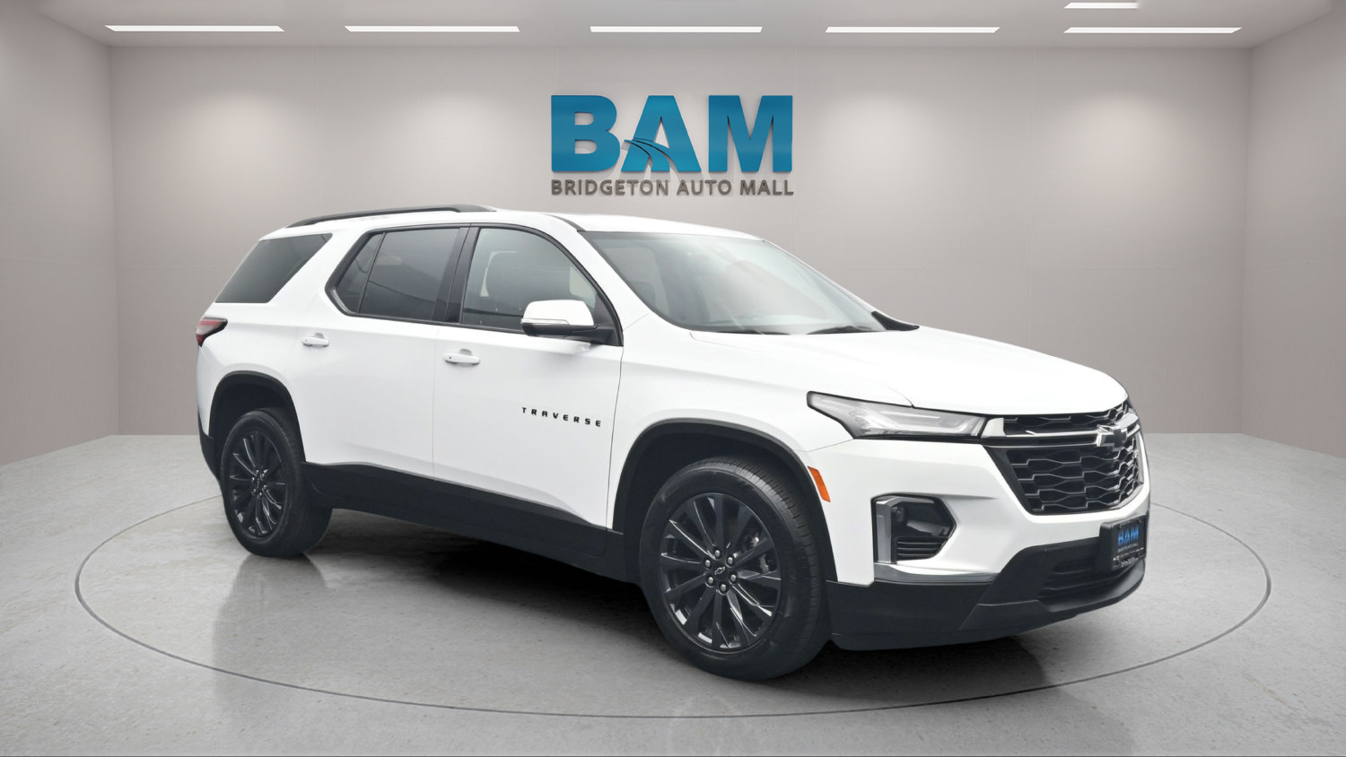 Used 2023 Chevrolet Traverse RS