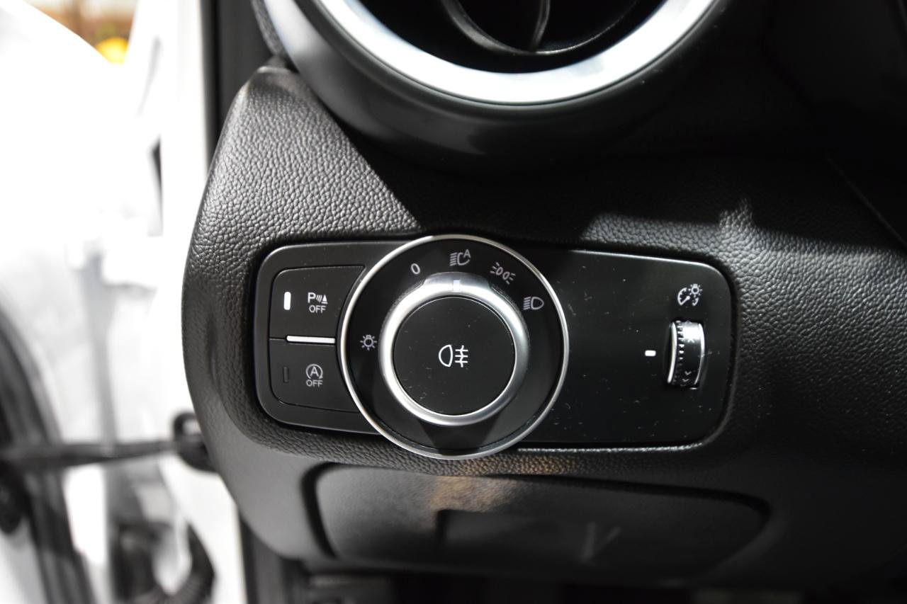 Used 2019 Alfa Romeo Giulia Ti AWD/4WD image 13