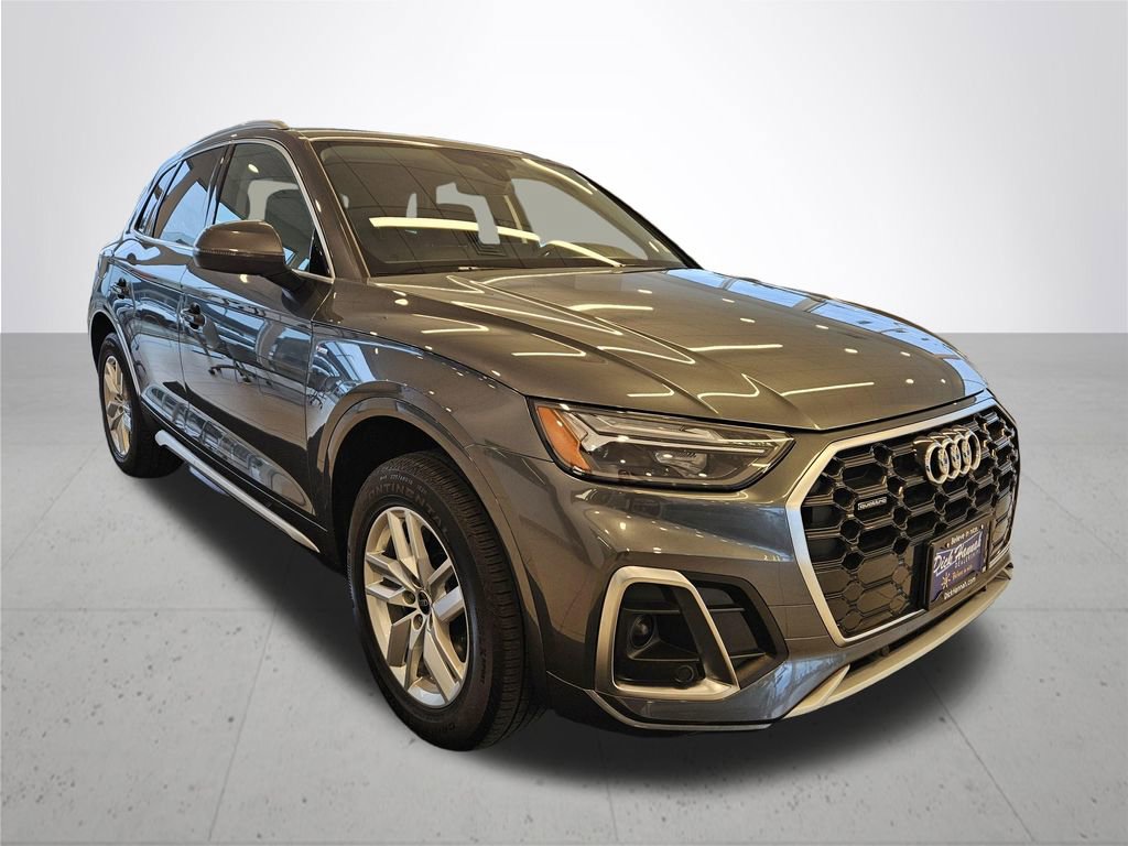 Used 2023 Audi Q5 2.0T Premium w/ Convenience Package image 5