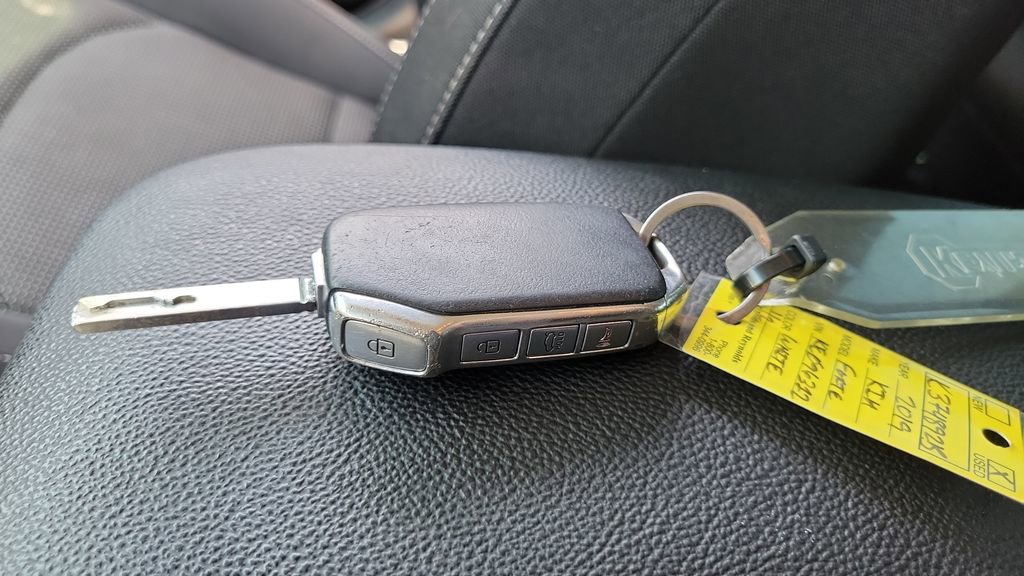 Used 2019 Kia Forte LXS FWD image 21