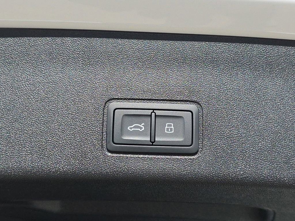 New 2026 Audi Q3 quattro 2.0T AWD/4WD image 13