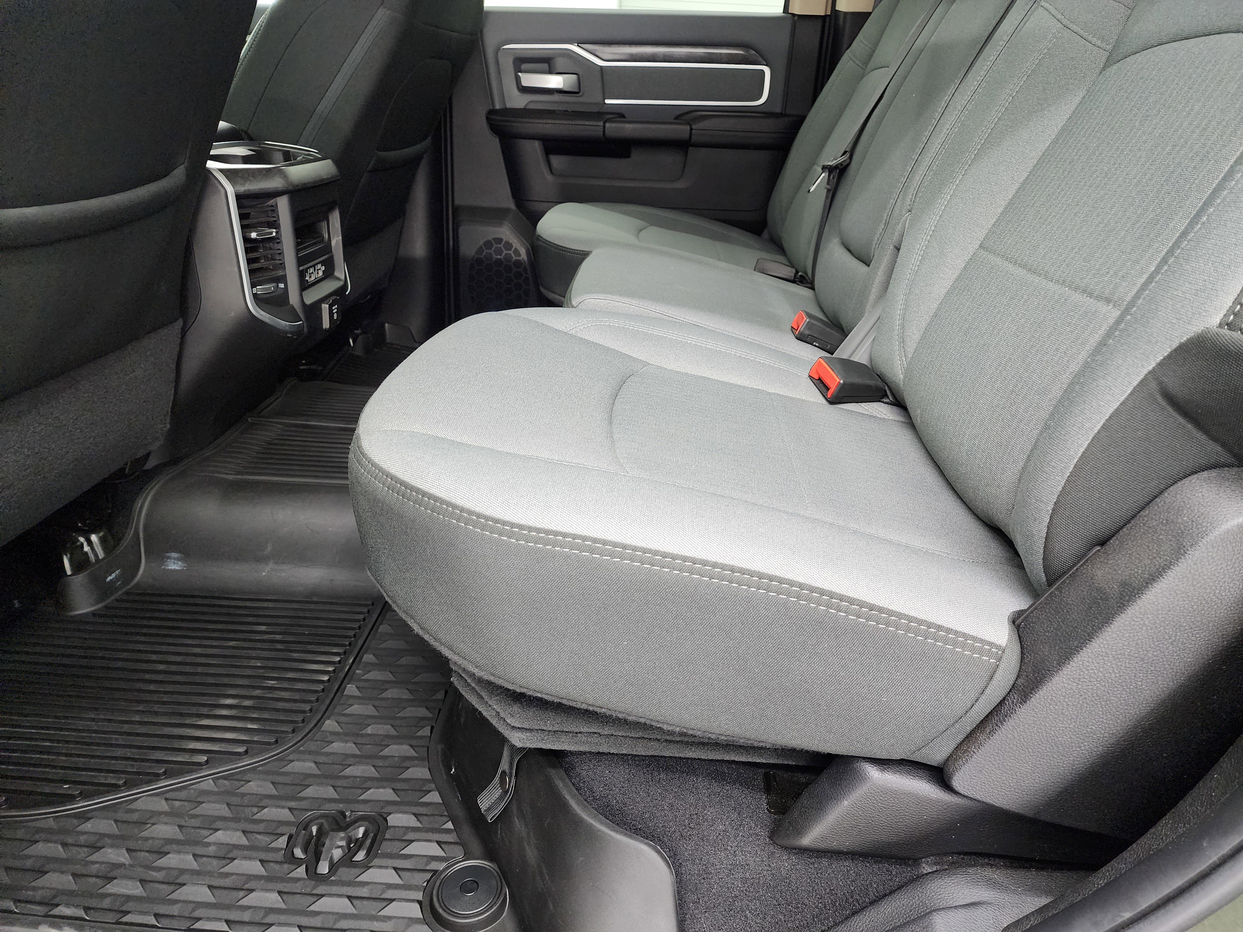 Used 2020 RAM 2500 Big Horn w/ Level 2 Equipment Group image 35