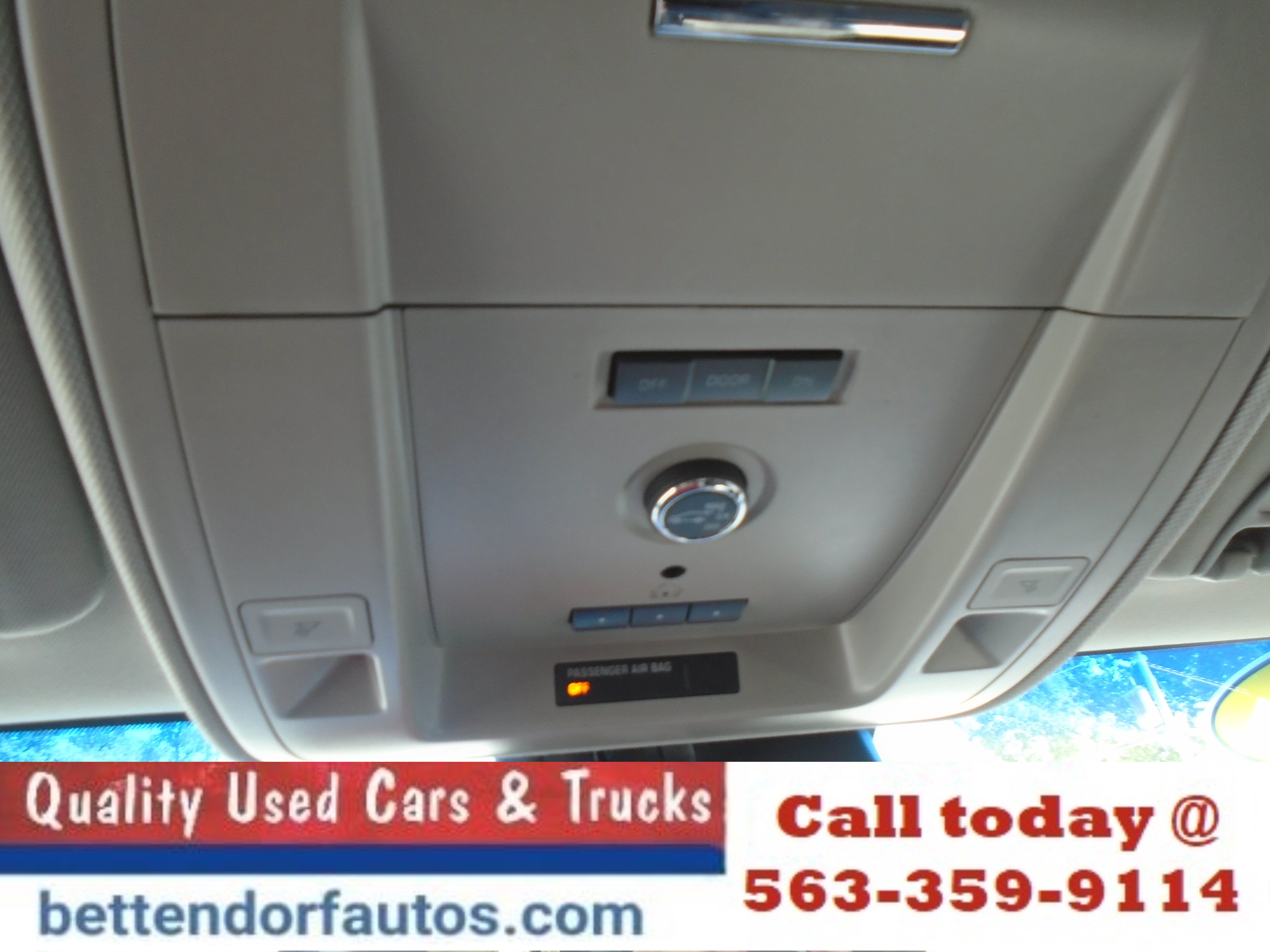 Used 2017 GMC Yukon SLT AWD/4WD image 11