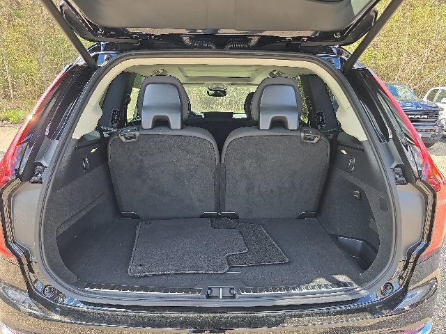New 2026 Volvo XC90 B5 Core AWD/4WD image 18