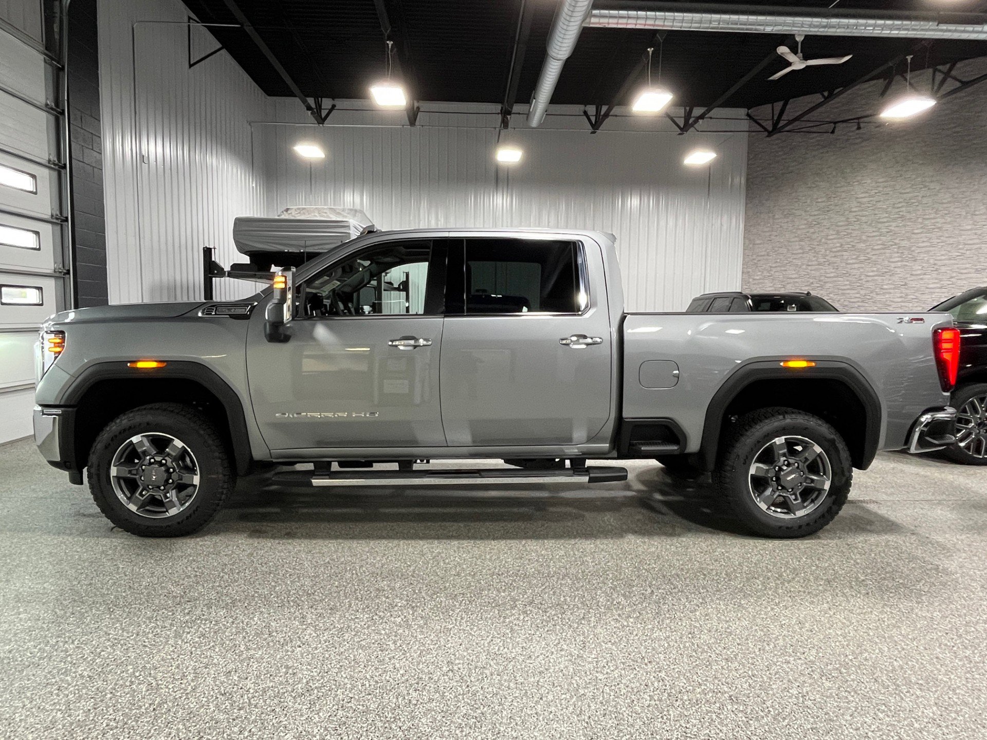 New 2025 GMC Sierra 3500 SLT w/ SLT Premium Package image 2
