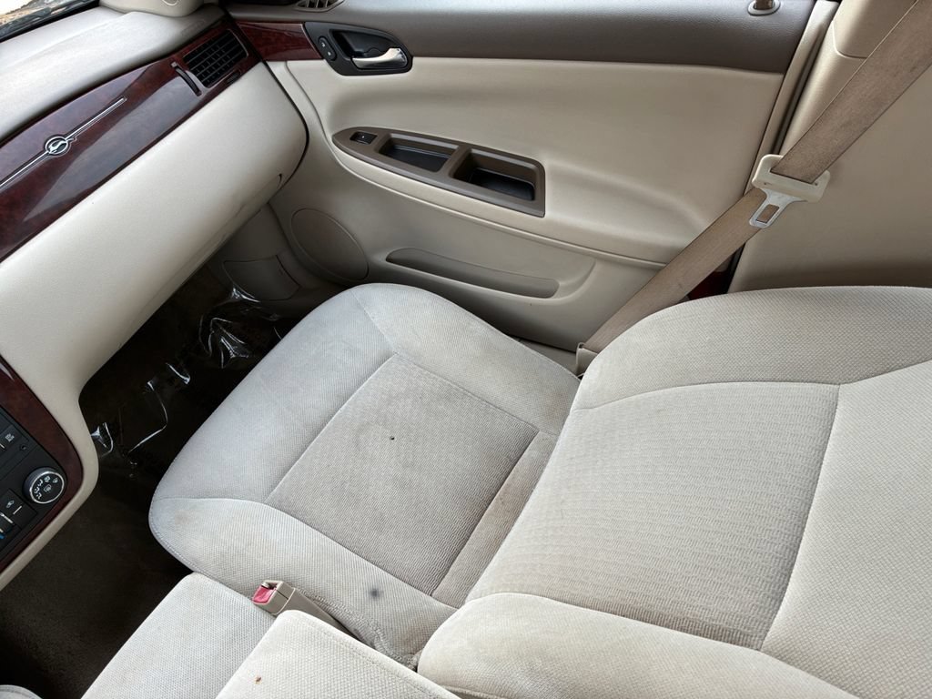 Used 2006 Chevrolet Impala LT FWD image 16