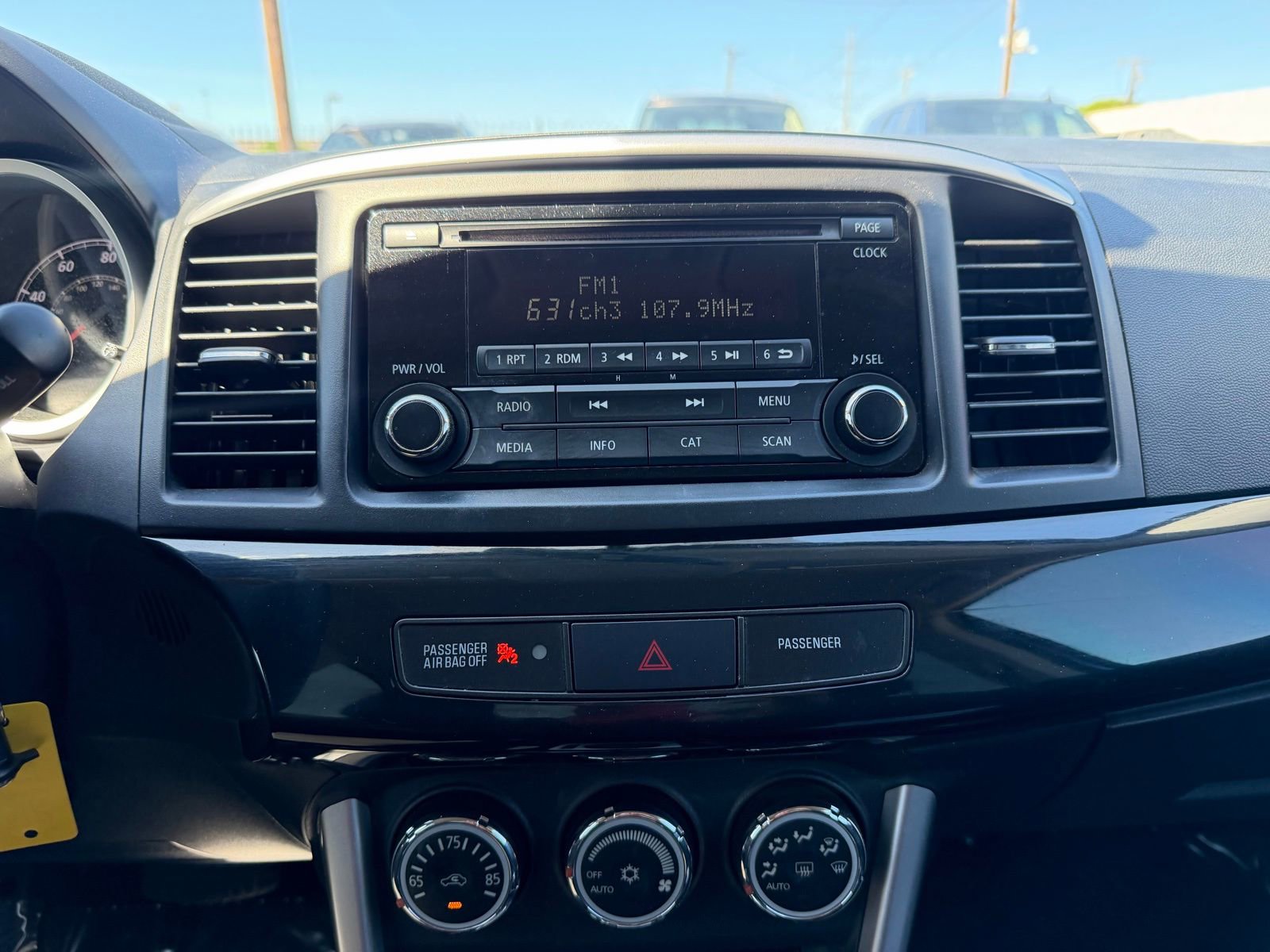 Used 2016 Mitsubishi Lancer ES image 13