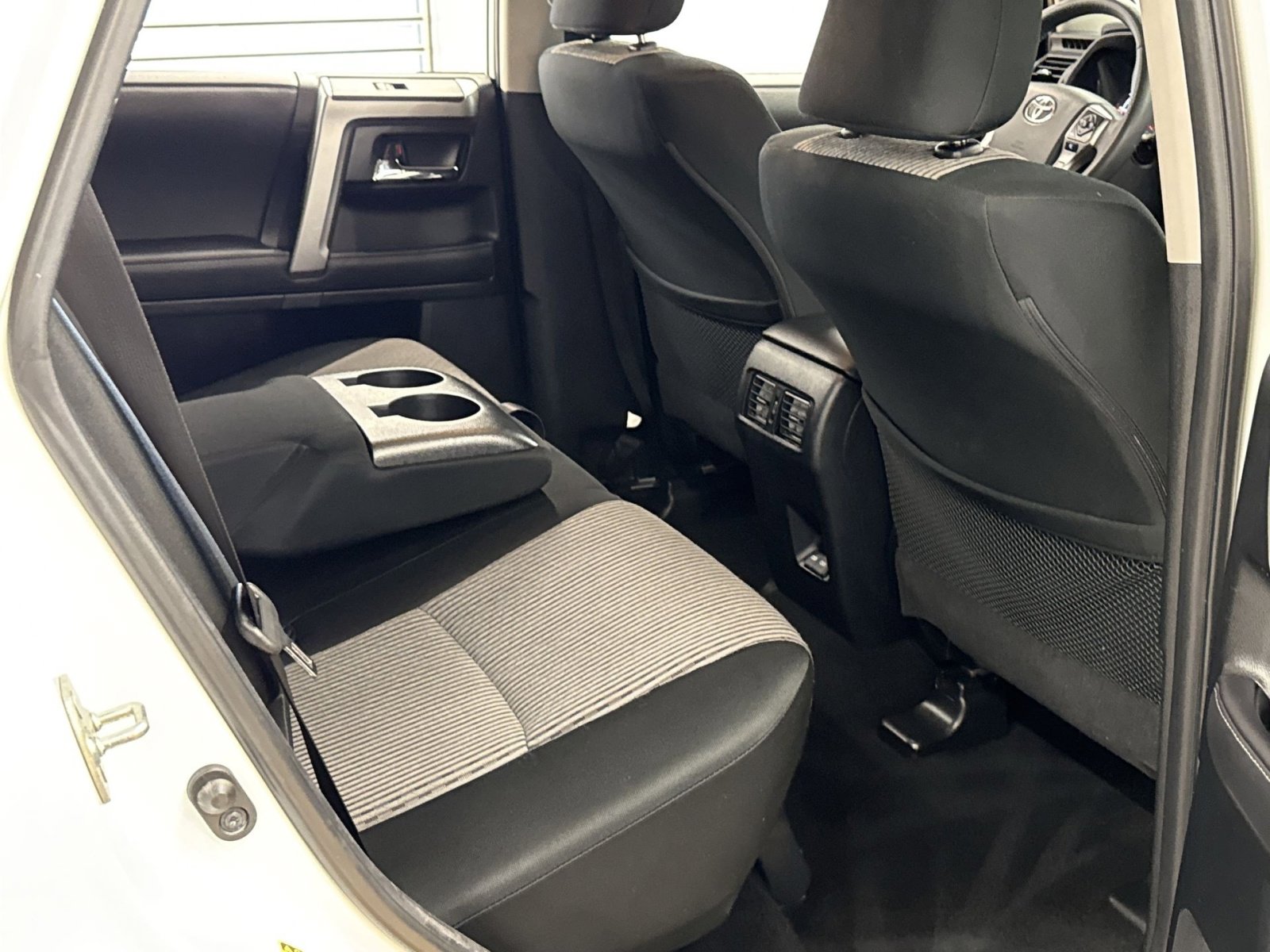 Used 2024 Toyota 4Runner SR5 AWD/4WD image 27