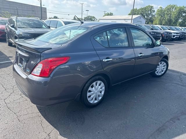 Used 2015 Nissan Versa SV FWD image 4