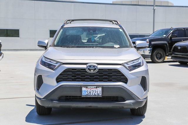 Used 2022 Toyota RAV4 XLE FWD image 2