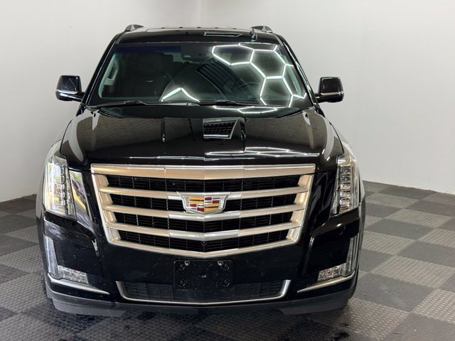 Used 2018 Cadillac Escalade Premium Luxury AWD/4WD image 4