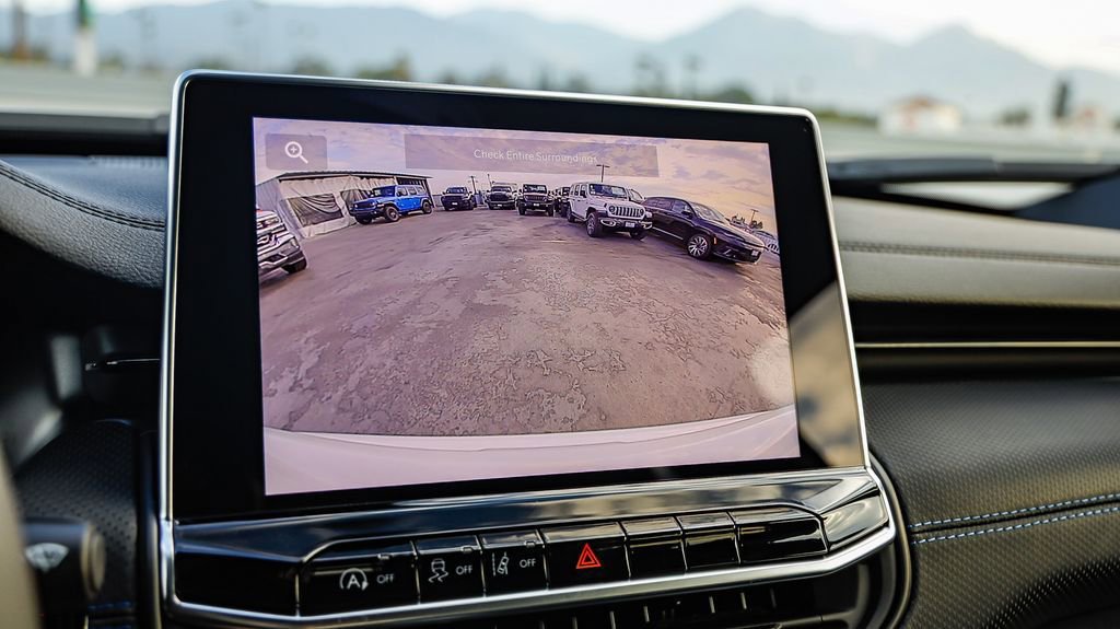 New 2026 Jeep Compass Latitude image 24