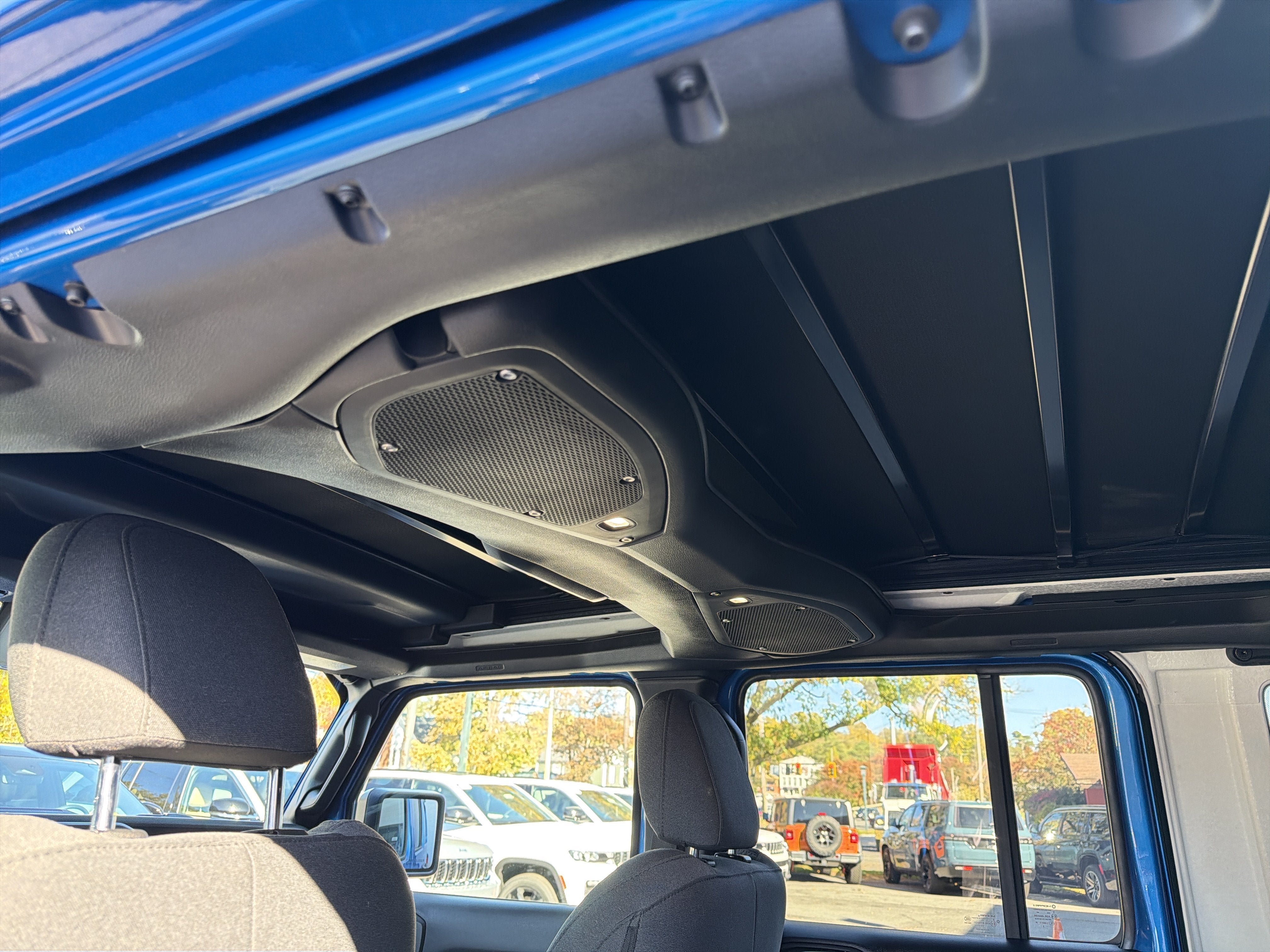 Used 2024 Jeep Wrangler Unlimited AWD/4WD image 24
