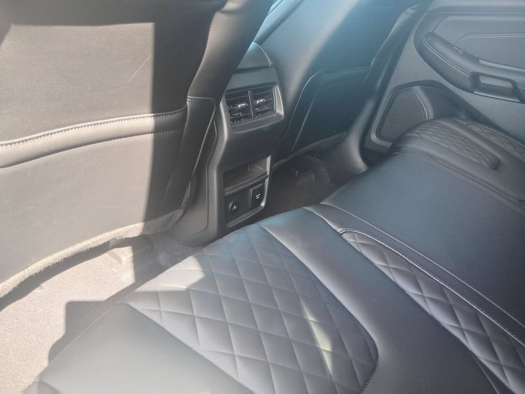 Used 2023 Ford Edge Titanium AWD/4WD image 34