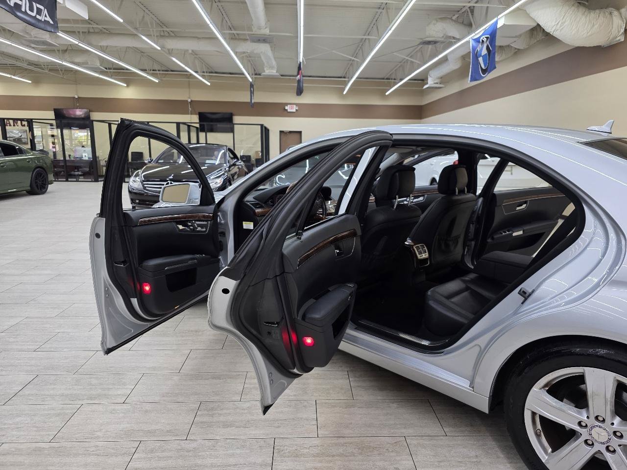 Used 2010 Mercedes-Benz S 550 image 16