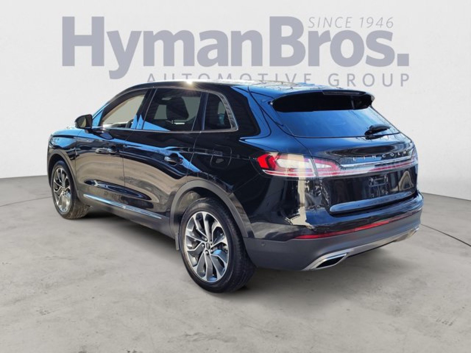 Used 2023 Lincoln Nautilus Reserve w/ Equipment Group 201A AWD/4WD image 5