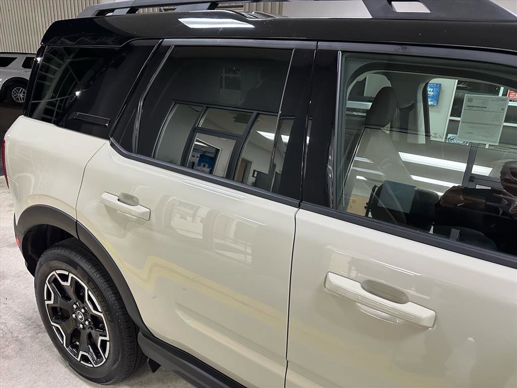 Certified 2025 Ford Bronco Sport Outer Banks w/ Outer Banks Tech Package+ image 12