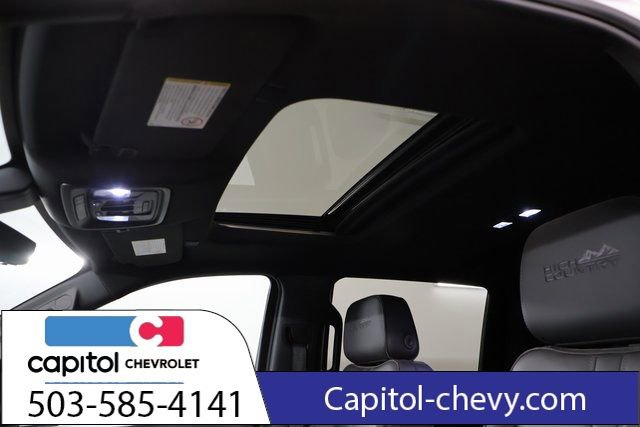 Used 2020 Chevrolet Silverado 2500 High Country w/ Technology Package AWD/4WD image 13