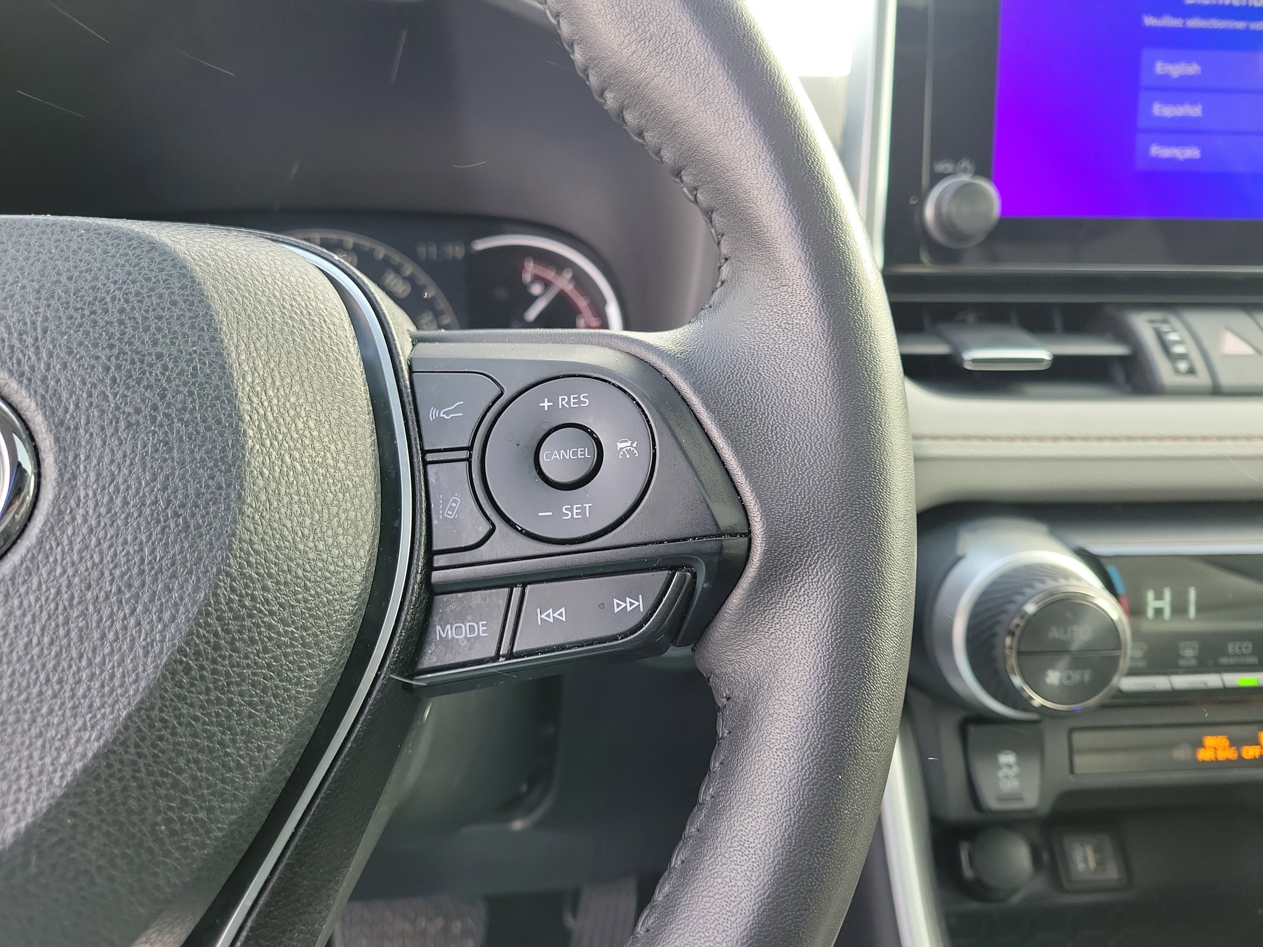 Used 2023 Toyota RAV4 XLE Premium image 23