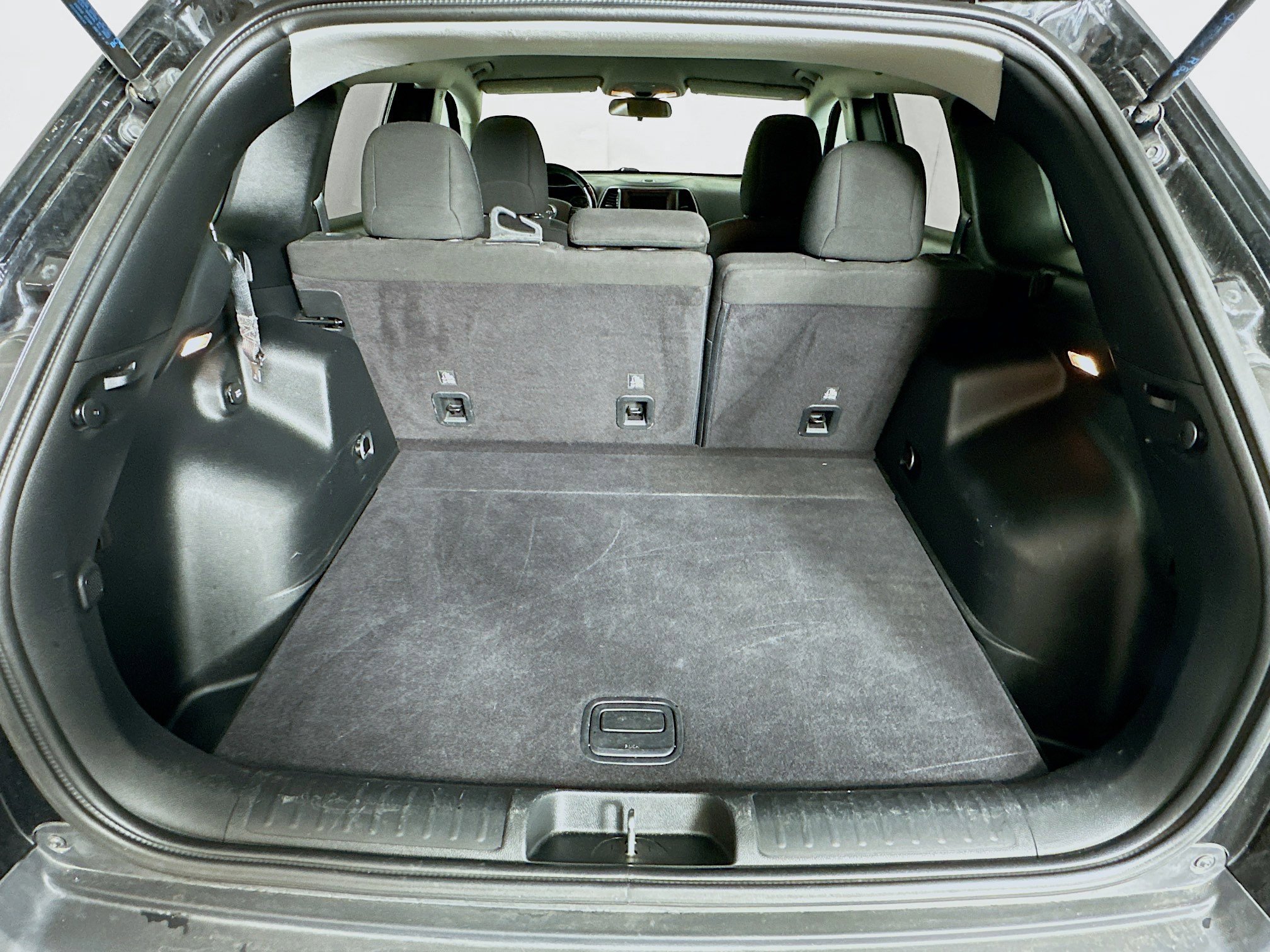 Used 2020 Jeep Cherokee Latitude w/ Cold Weather Group image 26