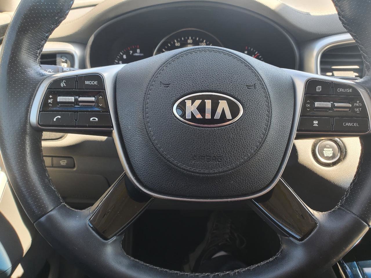 Used 2019 Kia Sorento SX w/ SX Touring Package image 24