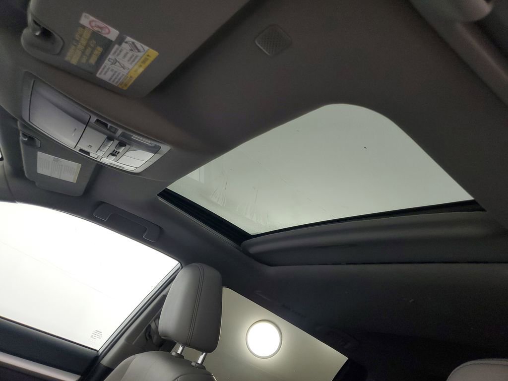 Used 2019 Toyota Highlander XLE image 31