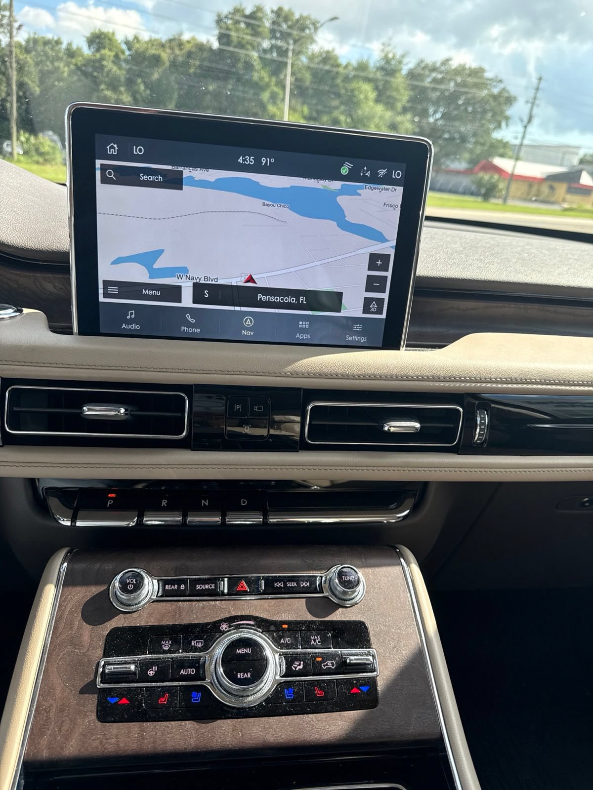 Used 2023 Lincoln Aviator Grand Touring w/ Equipment Group 301A AWD/4WD image 13