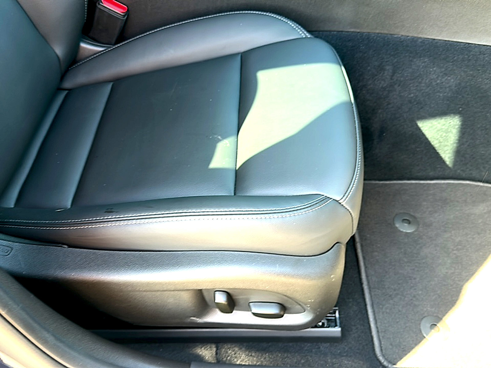 Certified 2024 Cadillac CT4 Luxury w/ Sun And Sound Package image 26