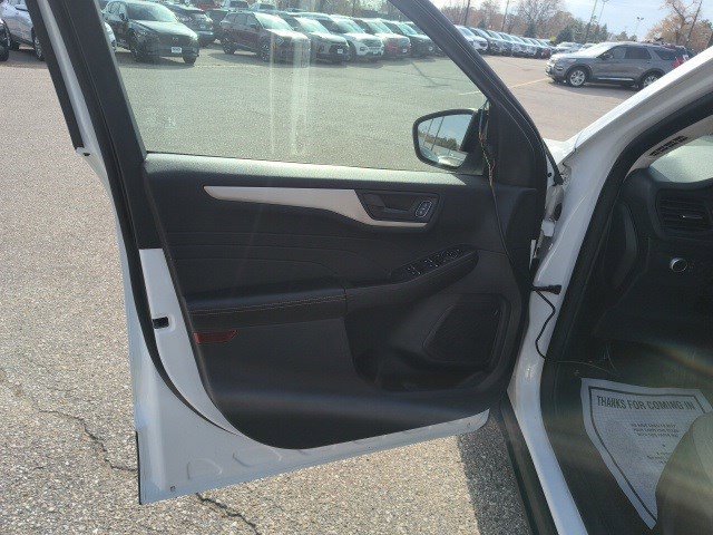 Used 2022 Ford Escape S image 10