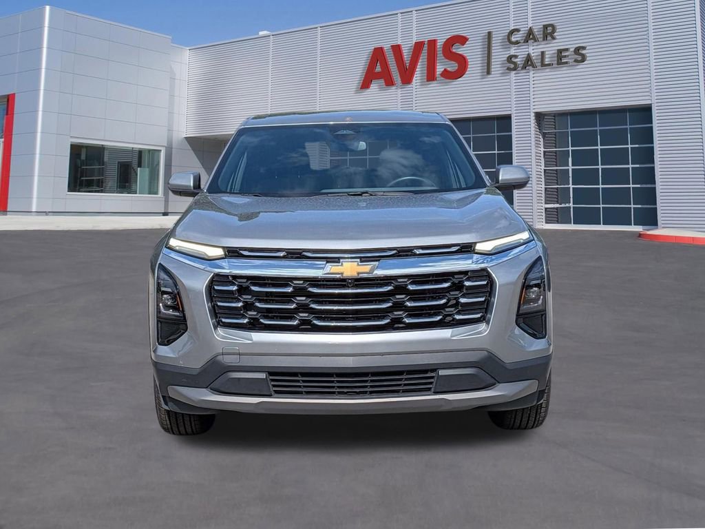 Used 2025 Chevrolet Equinox LT AWD/4WD image 2
