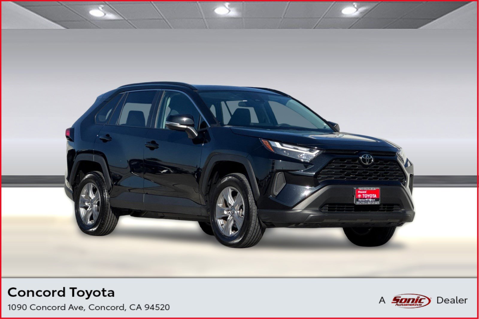 Used 2025 Toyota RAV4 XLE w/ Convenience Package image 1