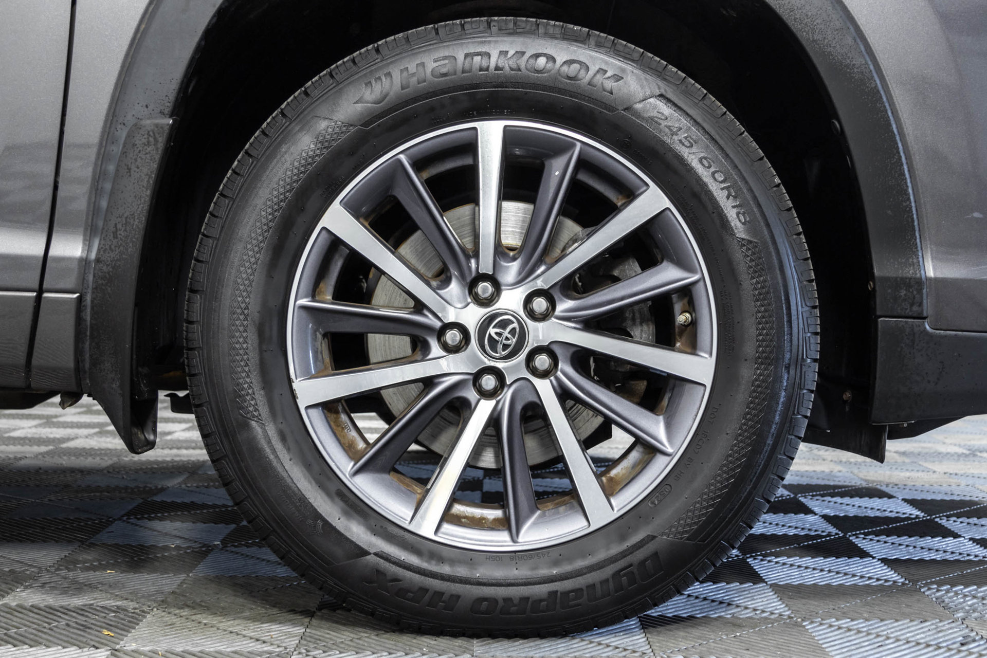 Used 2018 Toyota Highlander XLE AWD/4WD image 47