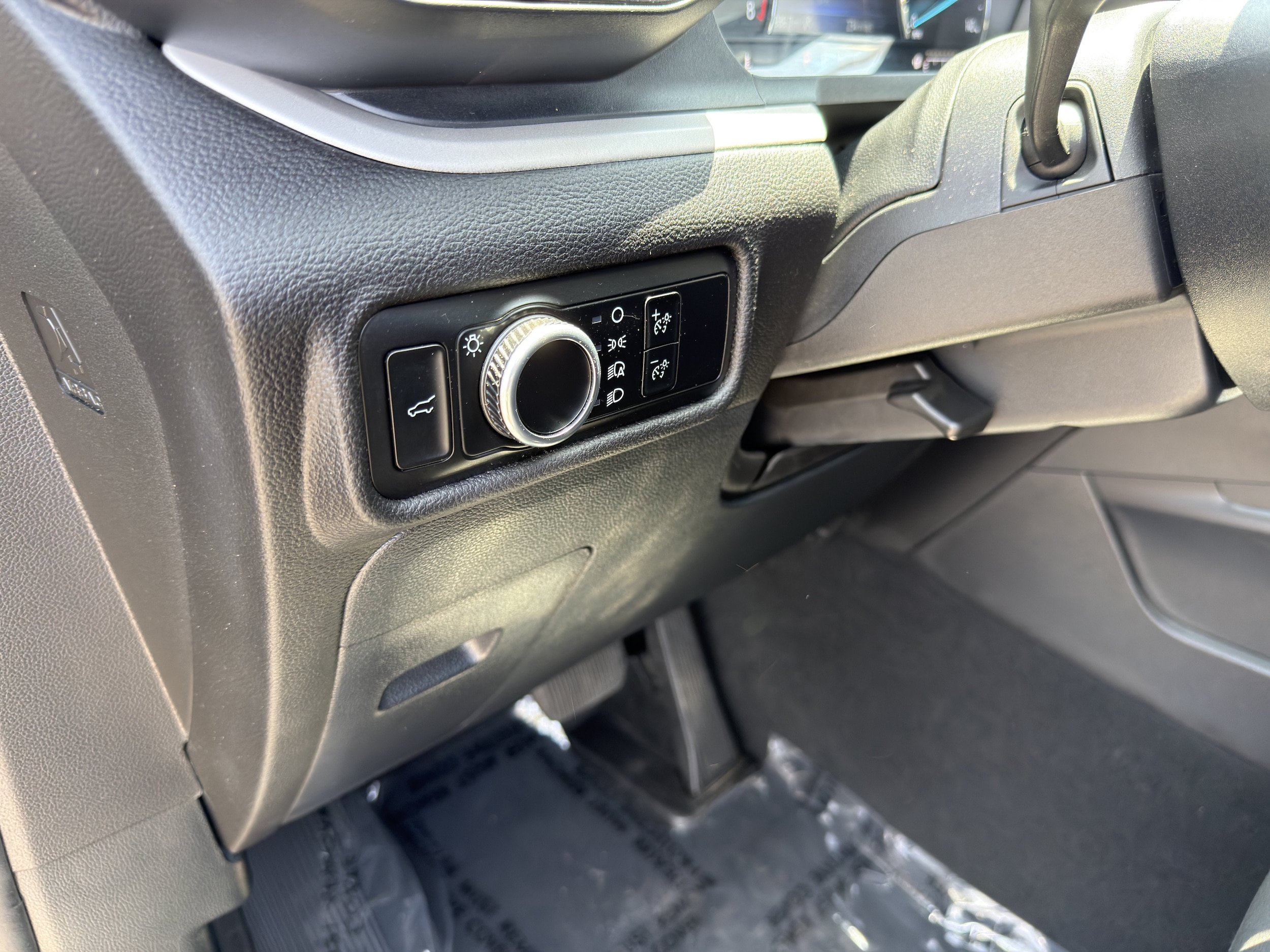 Used 2023 Ford Explorer XLT RWD image 27