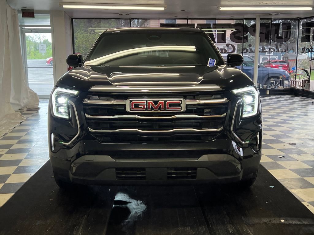 Used 2026 GMC Terrain Elevation w/ LPO, Floor Liner Package AWD/4WD image 2