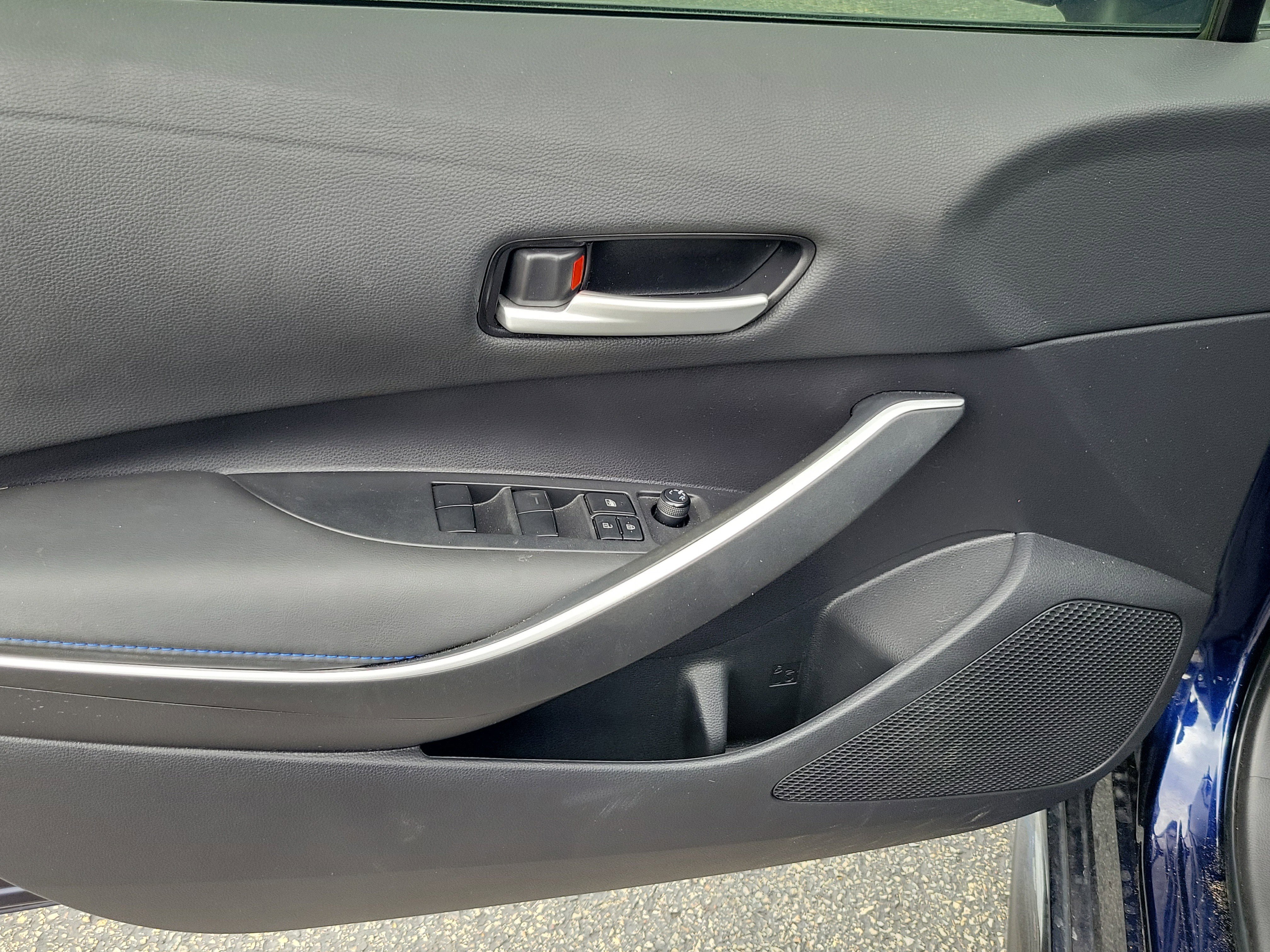 Used 2022 Toyota Corolla SE image 19