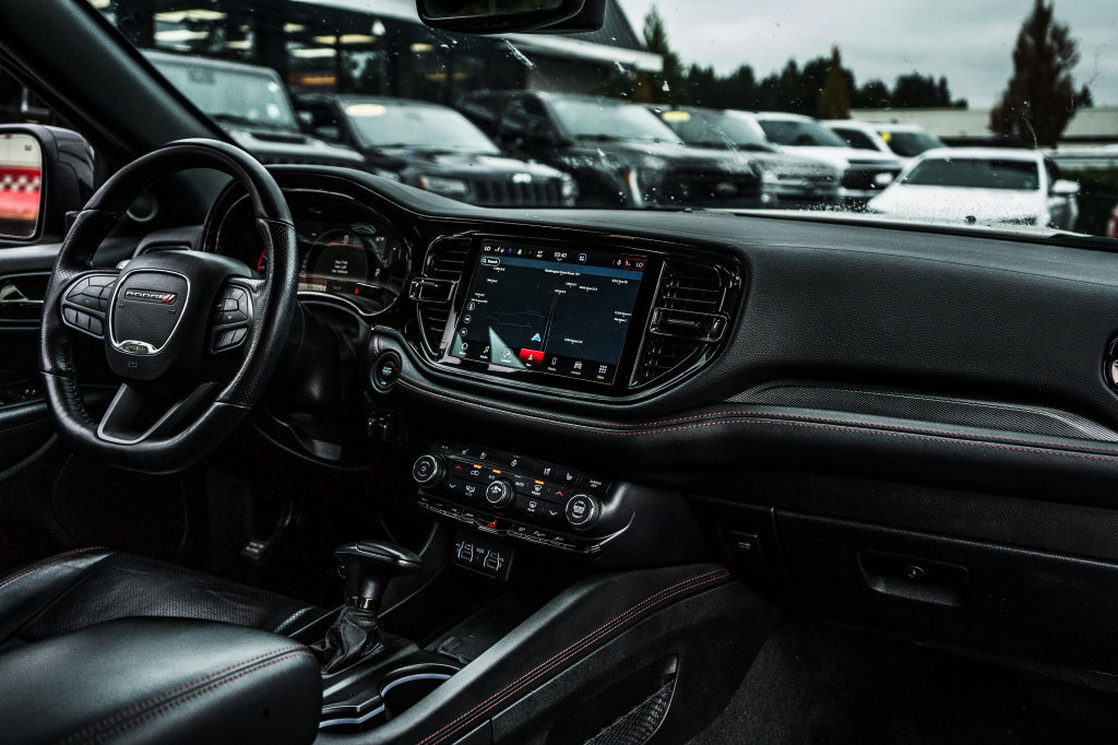 Used 2022 Dodge Durango R/T w/ Tow 'N Go Group AWD/4WD image 38