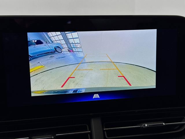 Used 2025 Chevrolet Trax LT image 15