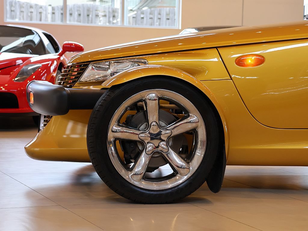 Used 2002 Chrysler Prowler RWD image 30