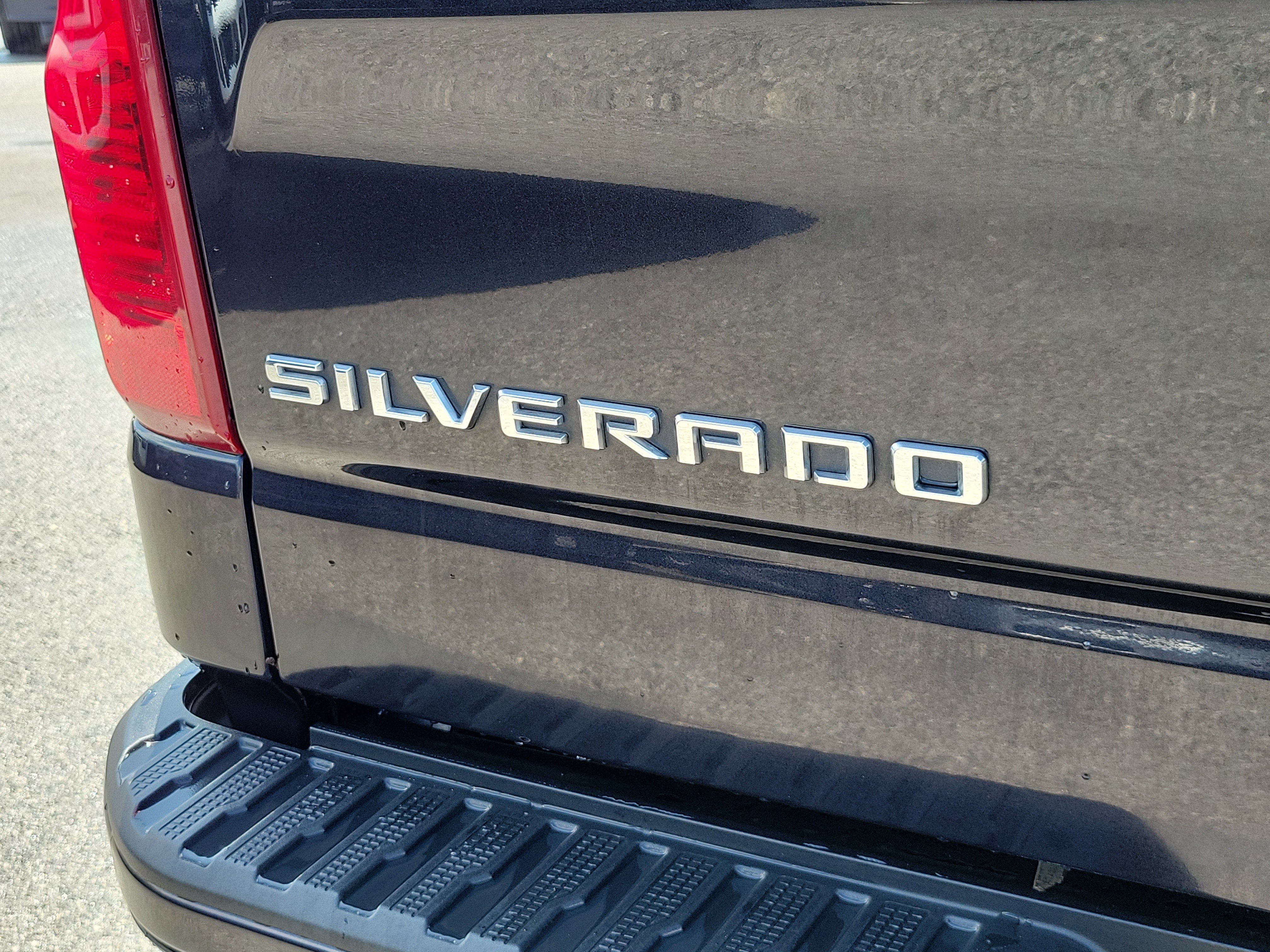 Used 2023 Chevrolet Silverado 1500 Custom RWD image 29