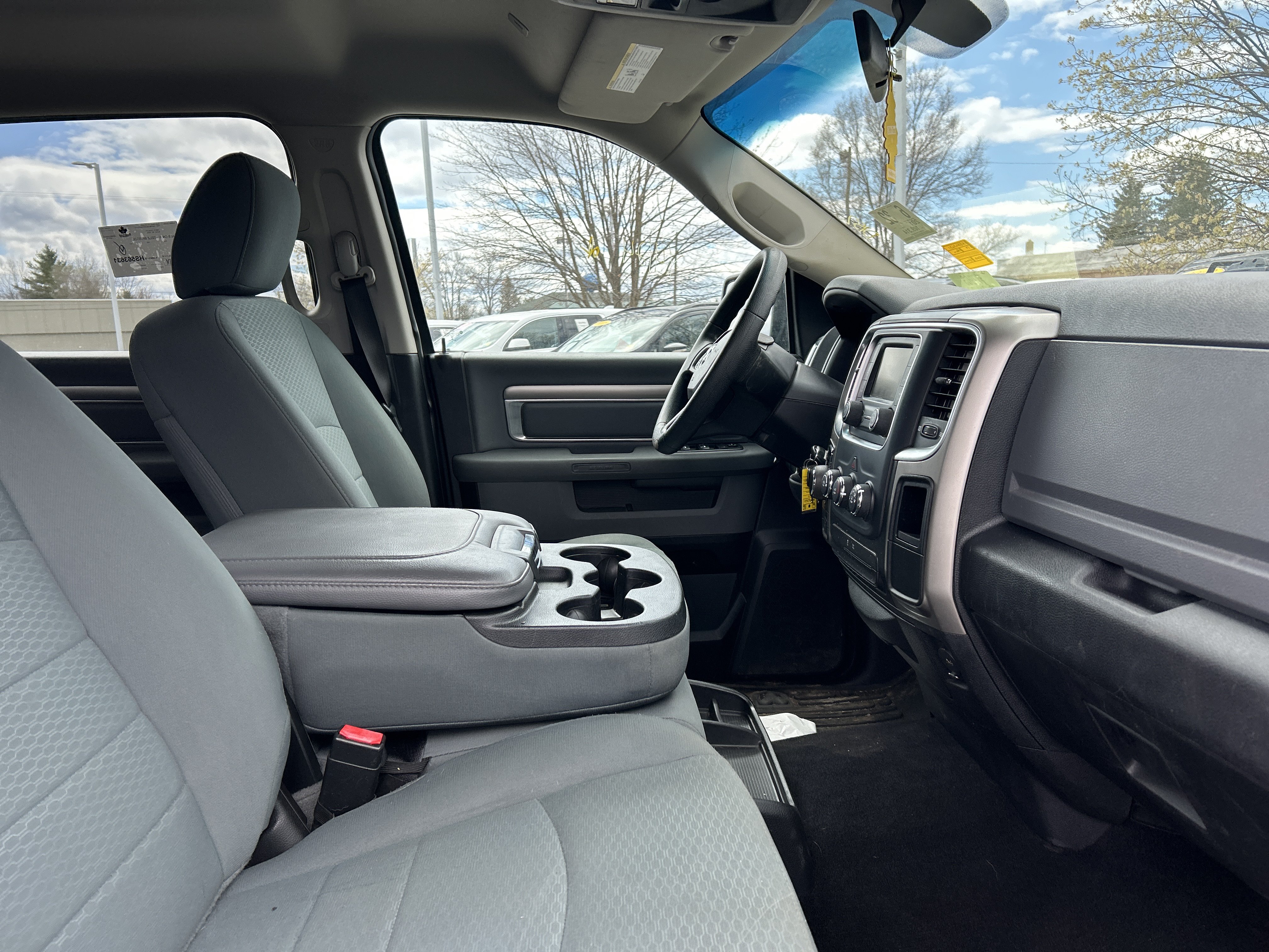 Used 2017 RAM 1500 Classic SLT AWD/4WD image 10